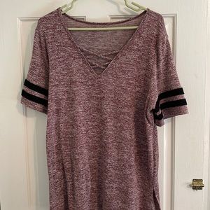 Soft top with criss-cross neck line, VERY SOFT AND COMFY! SIZE XL